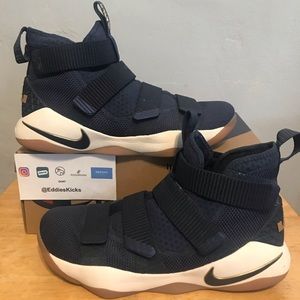 Nike LeBron Soldier 11 'Cavs' Size 9.5